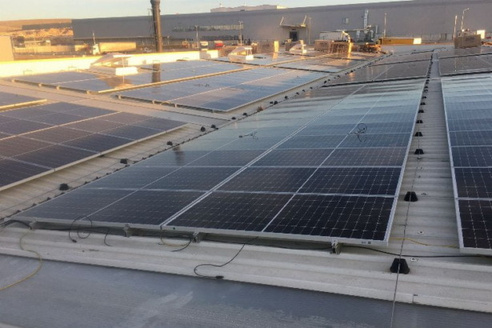 Commercial rooftop solar installation